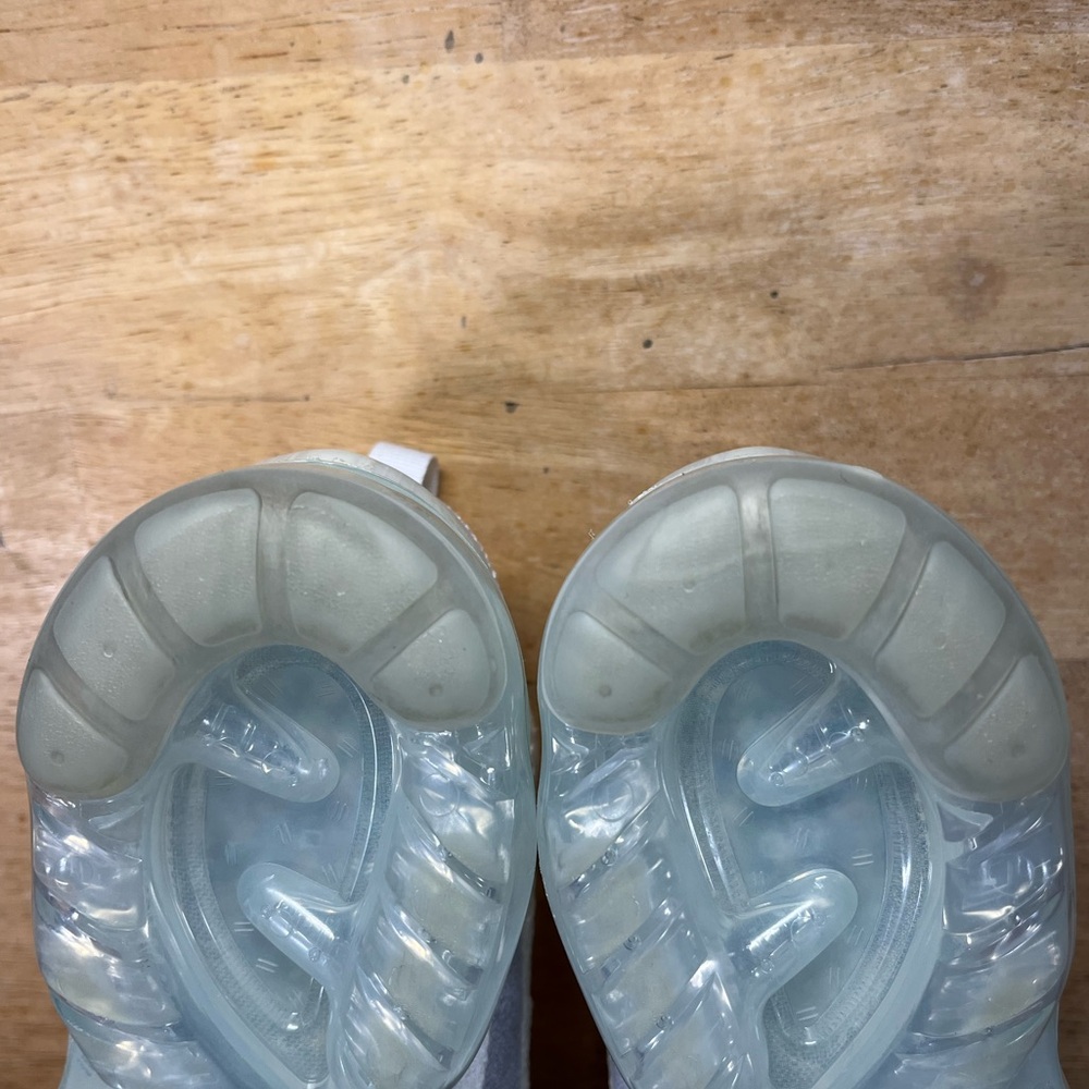 Nike Air VaporMax 2023 Flyknit Womens Sz 7 Running Shoes Sneakers Pure Platinum - Picture 8 of 11